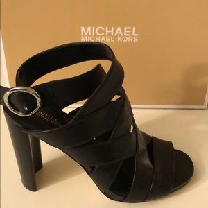 Michael Kors Alana Sandal /leather/ Size 6M